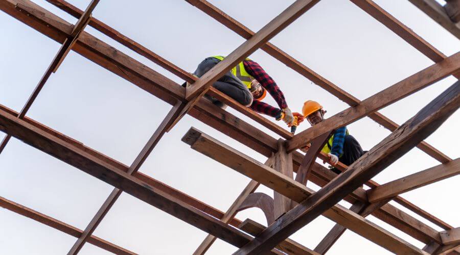 Professional gutter cleaning services in Springville, CA